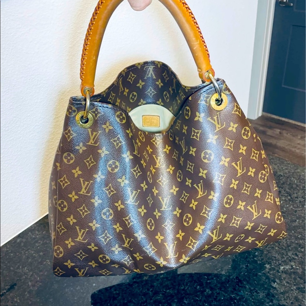 Louis Vuitton Artsy GM